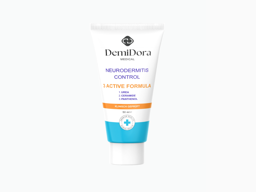 Produktset der DemiDora Rosacea Control Pflegeserie, bestehend aus Creme und Serum, spezialisiert auf die Beruhigung und Pflege von zu Rötungen neigender Haut.